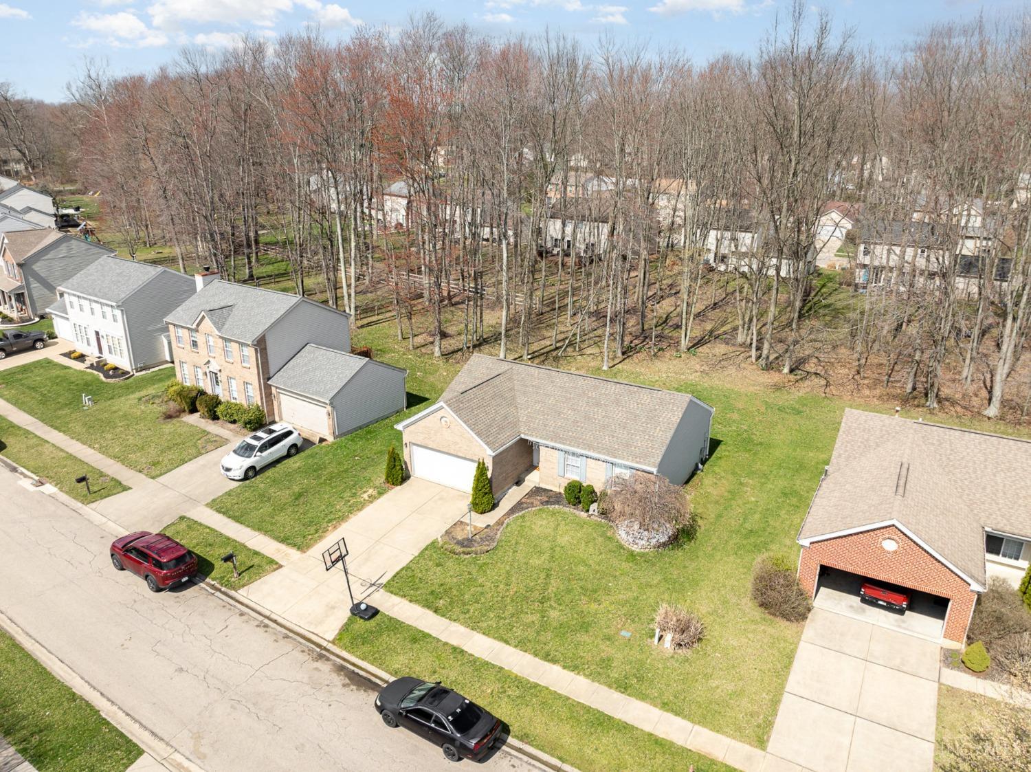 1516 Creekside Road, Amelia, Ohio image 2