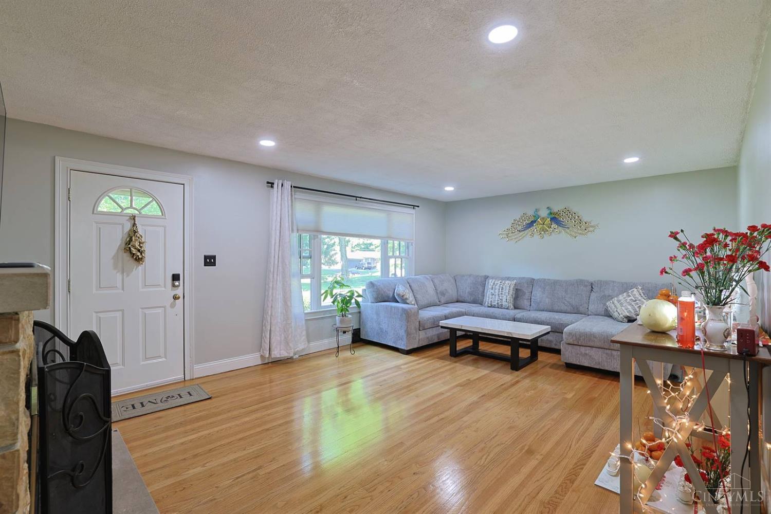 6844 High Meadows Drive