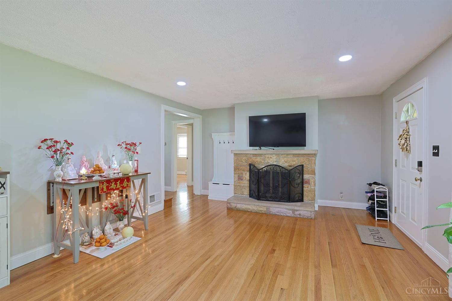6844 High Meadows Drive