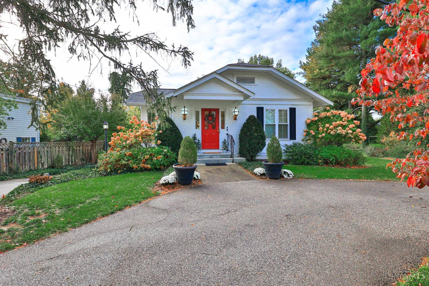 8815 Old Indian Hill Road