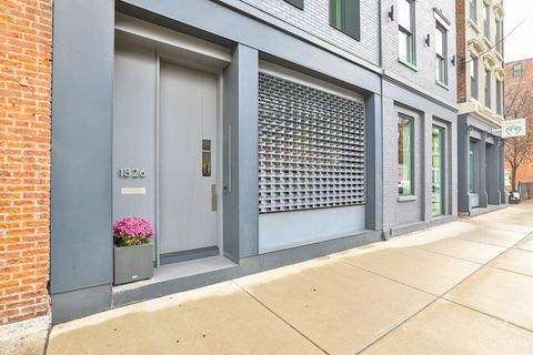 Photo of 1826 Elm Street, Cincinnati, OH 45202 (MLS # 1862396)