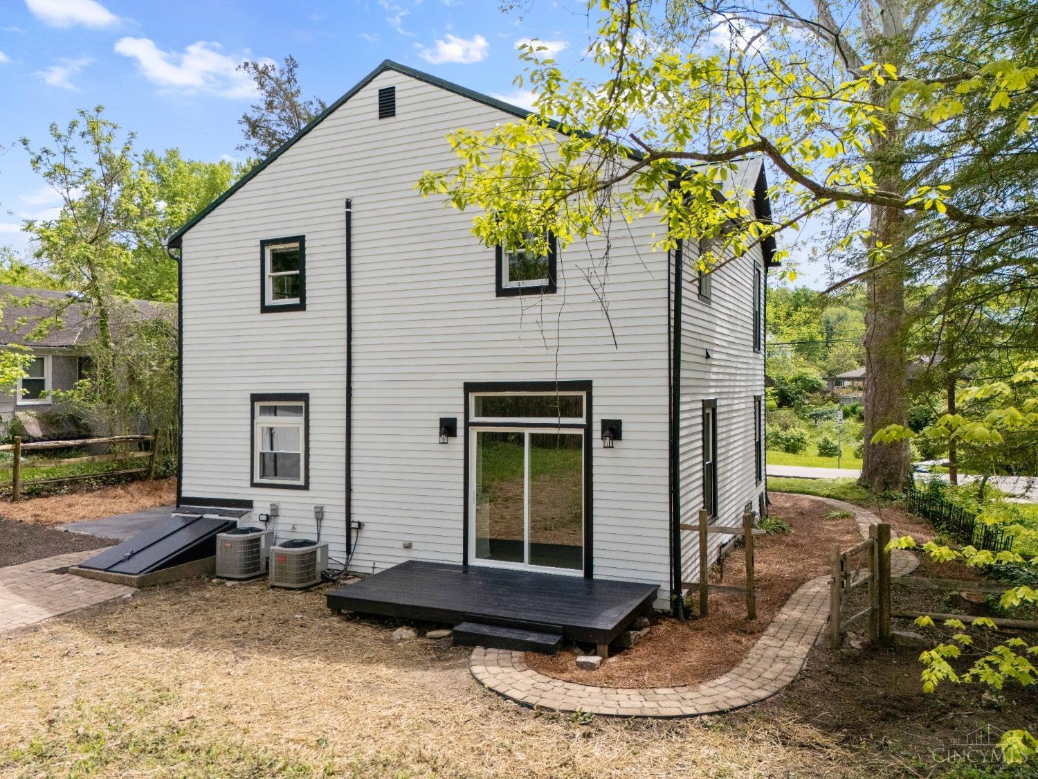 400 Knauer Avenue, Batavia, Ohio image 5