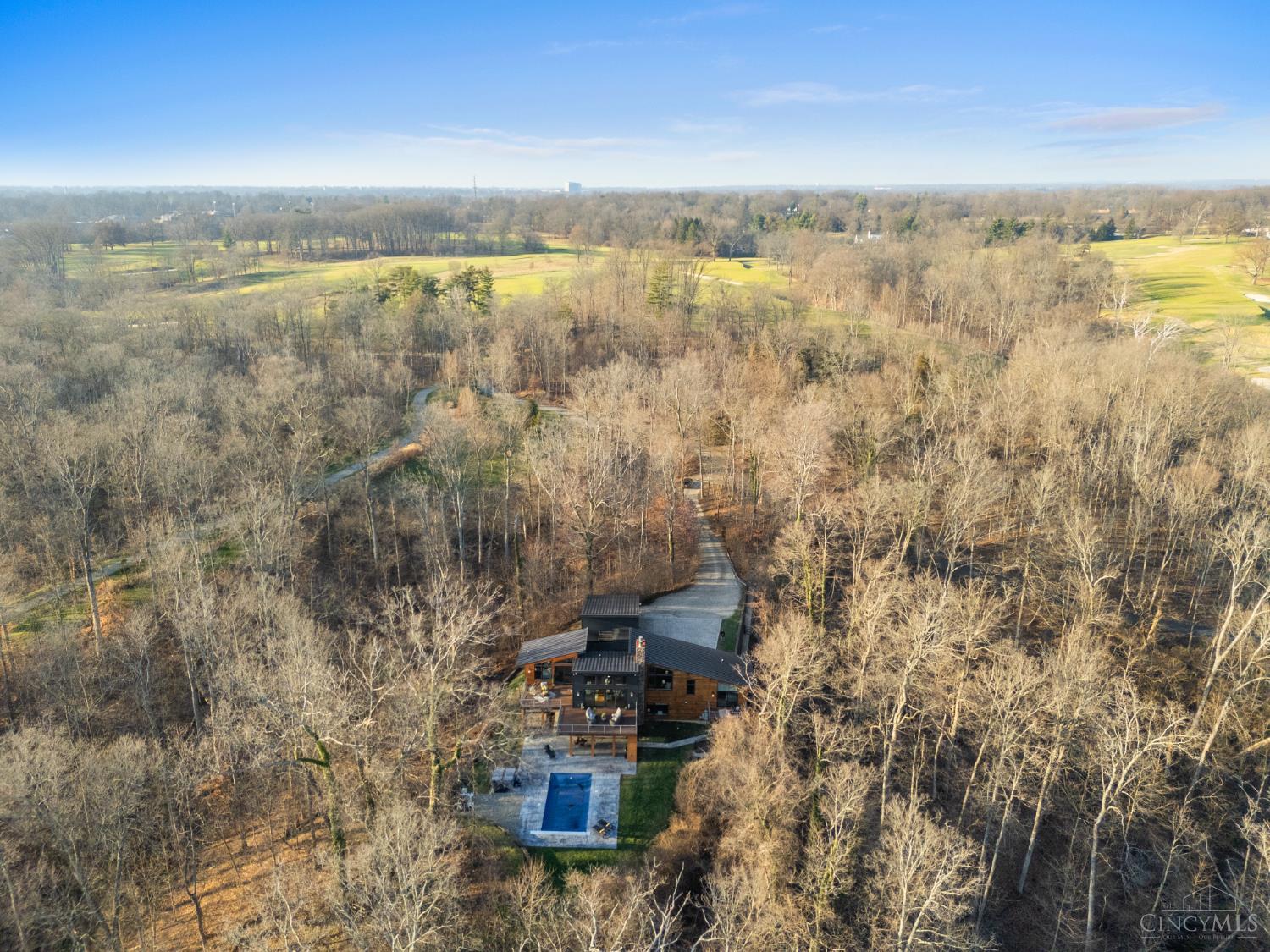 8675 Camargo Club Drive