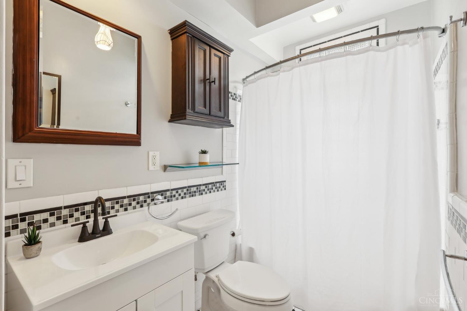 4233 Virginia Avenue, Cincinnati, Ohio image 24