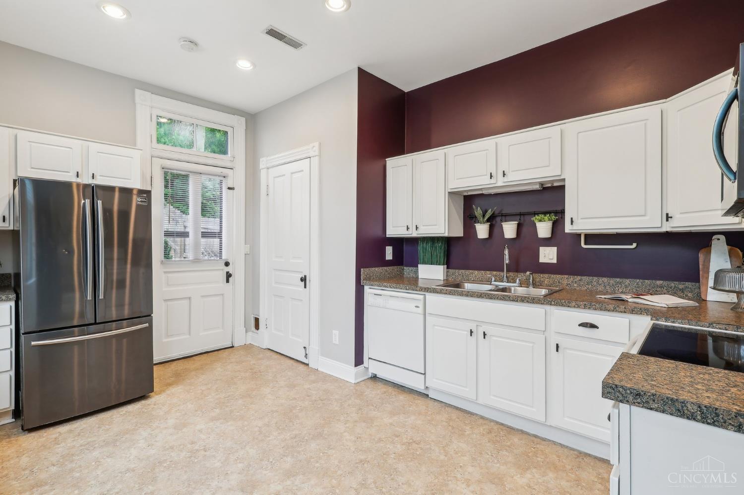 4233 Virginia Avenue, Cincinnati, Ohio image 14