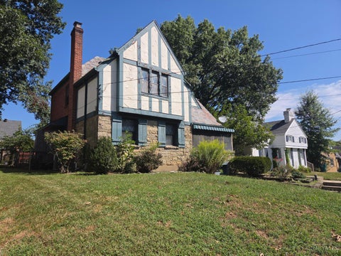 Homes For Sale - 3236 Werk Road<br/> Cincinnati, OH 45211