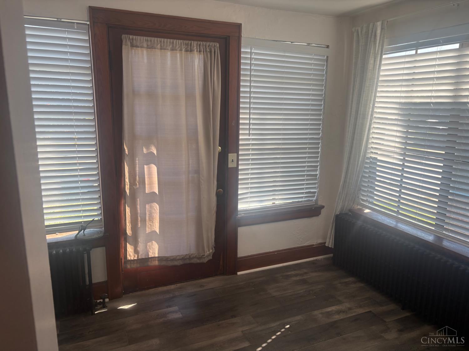 Cincinnati, Ohio 45217, United States, 1 Bedroom Bedrooms, ,1 BathroomBathrooms,Residential,Active,230661