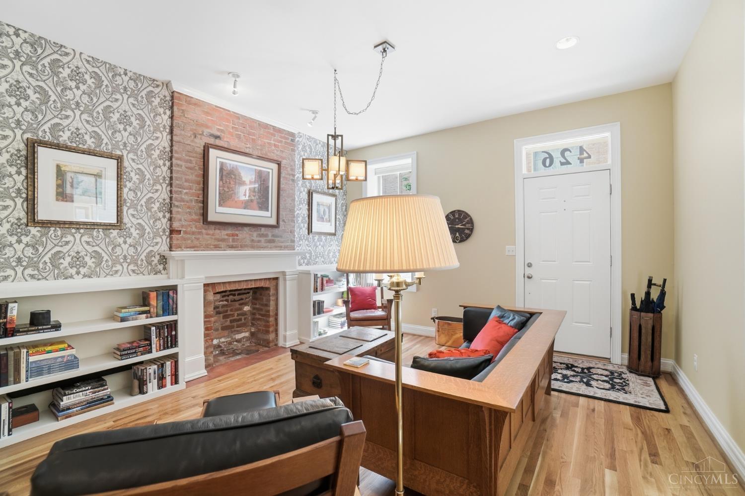 426 E Twelfth Street