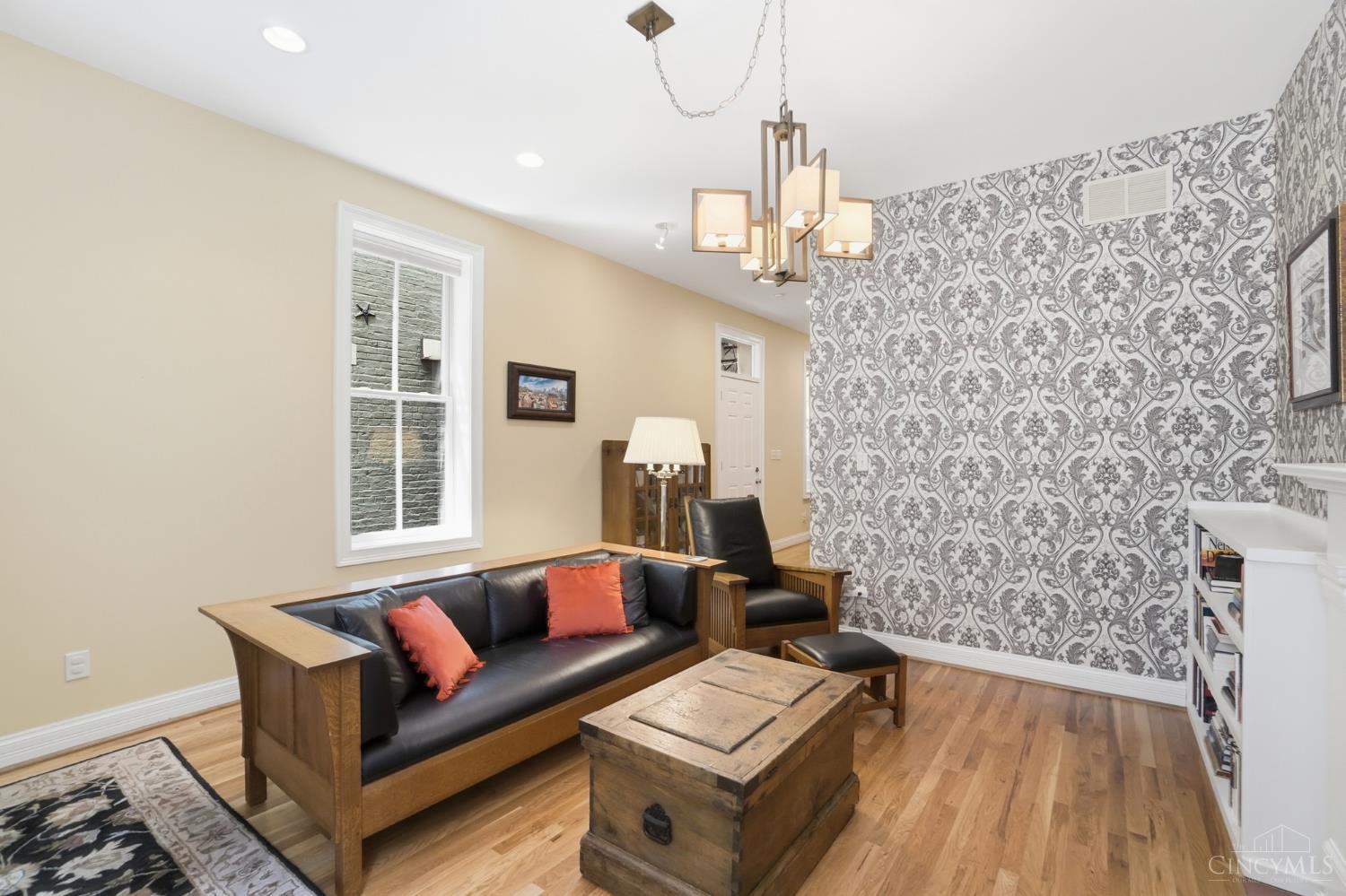 426 E Twelfth Street