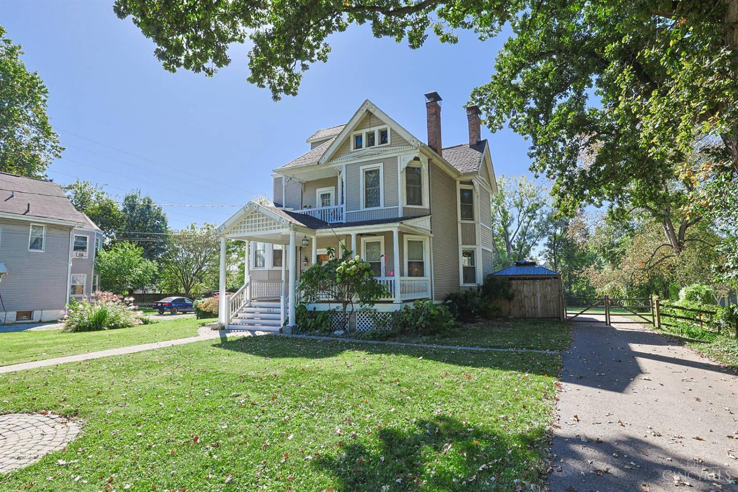 261 Parkway Avenue