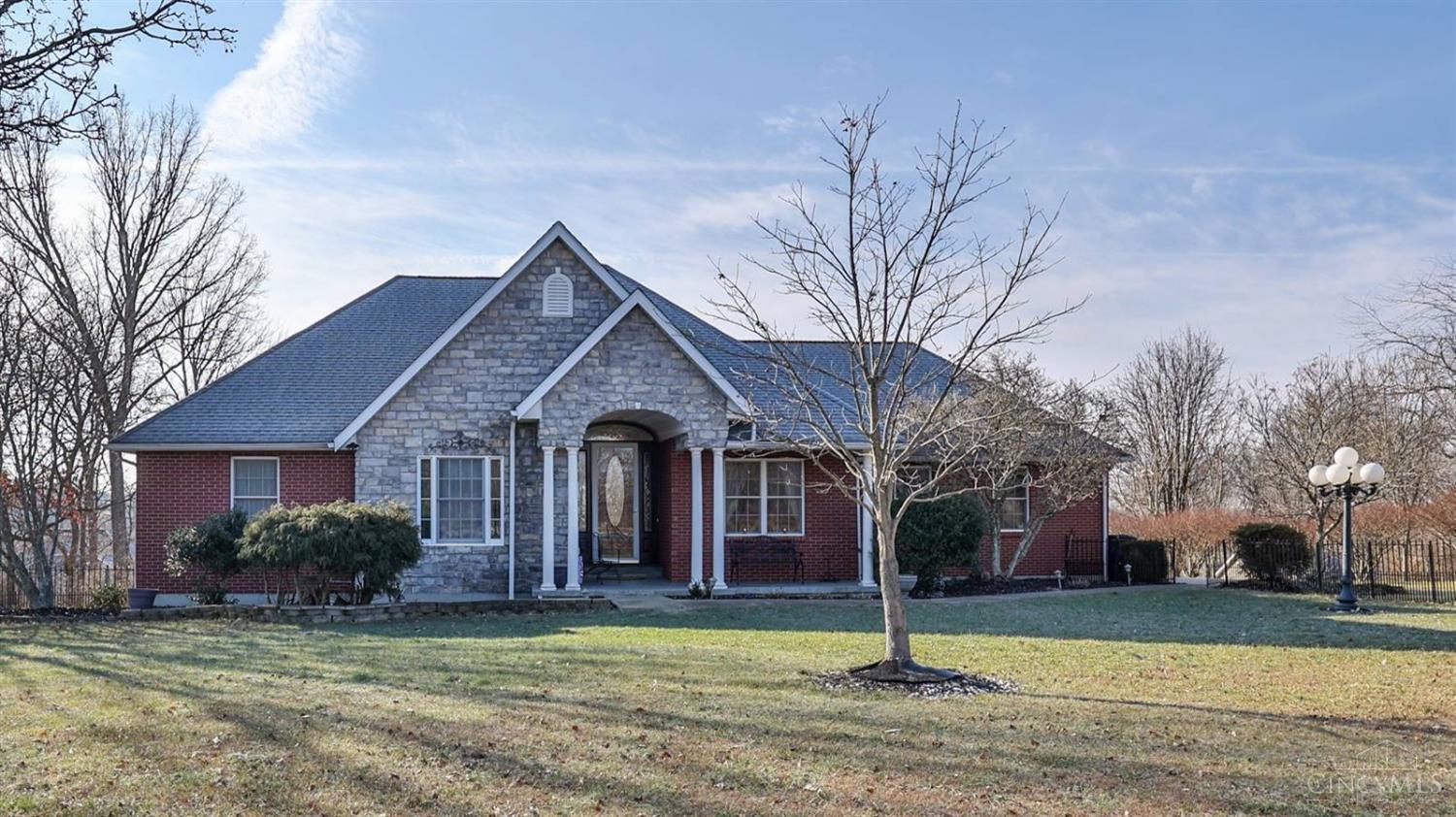 4737 Tall Oak Drive, Aurora, Indiana image 1
