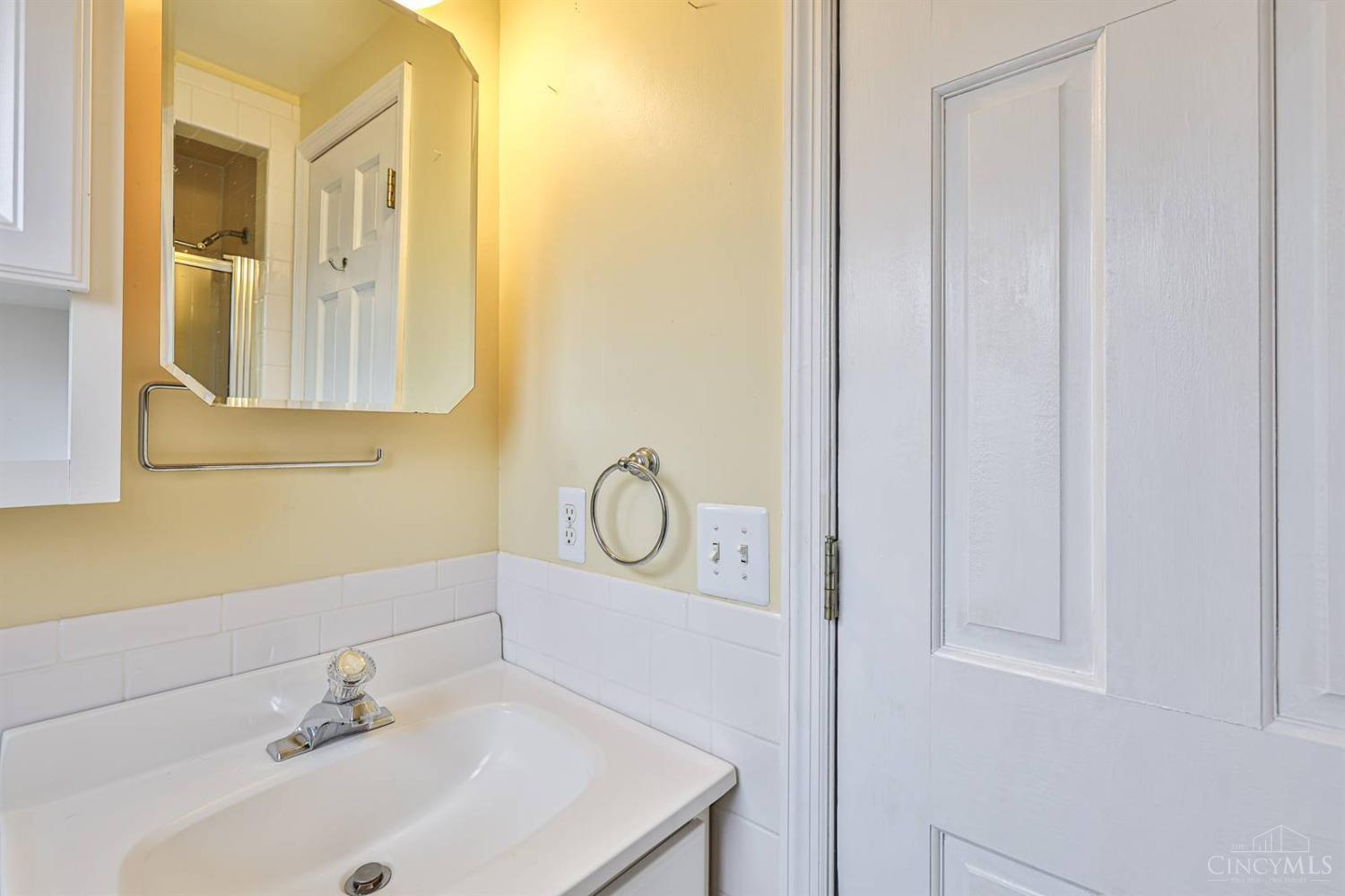 2534 E Highwood Drive, Fairfield, Ohio image 29