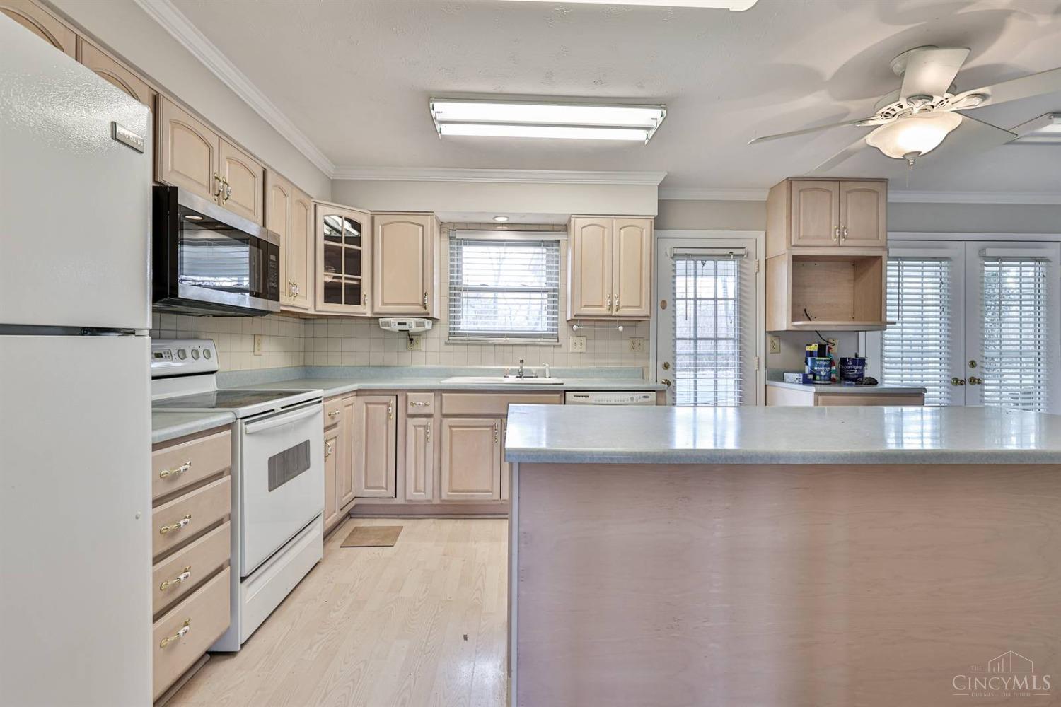 2534 E Highwood Drive, Fairfield, Ohio image 13