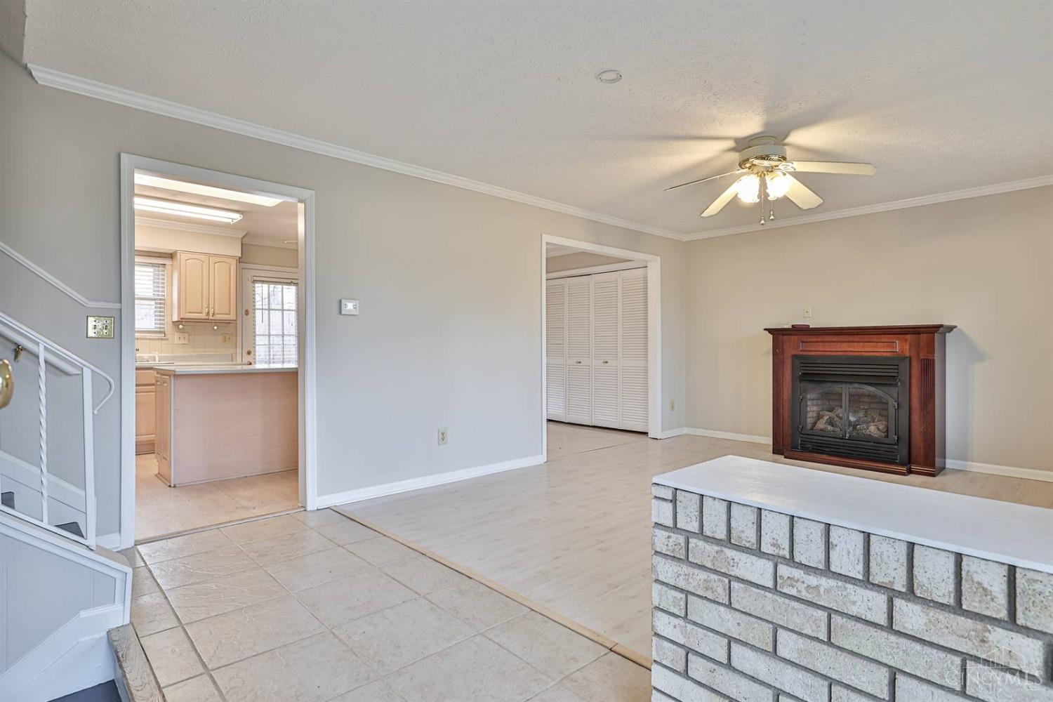 2534 E Highwood Drive, Fairfield, Ohio image 4