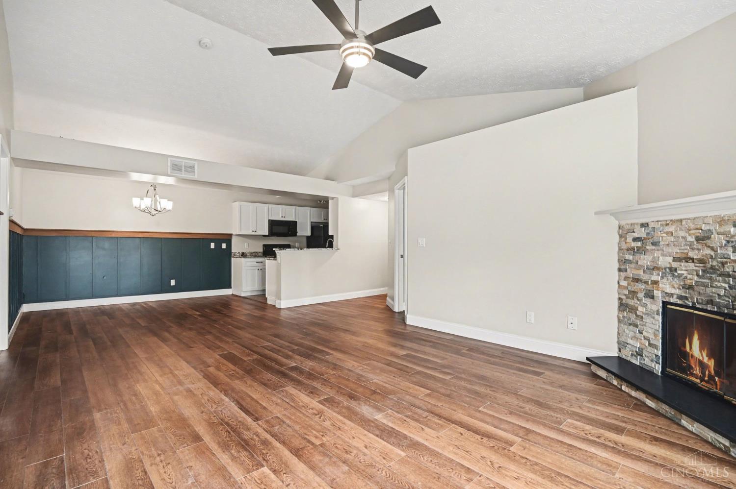 9905 Regatta Drive 304