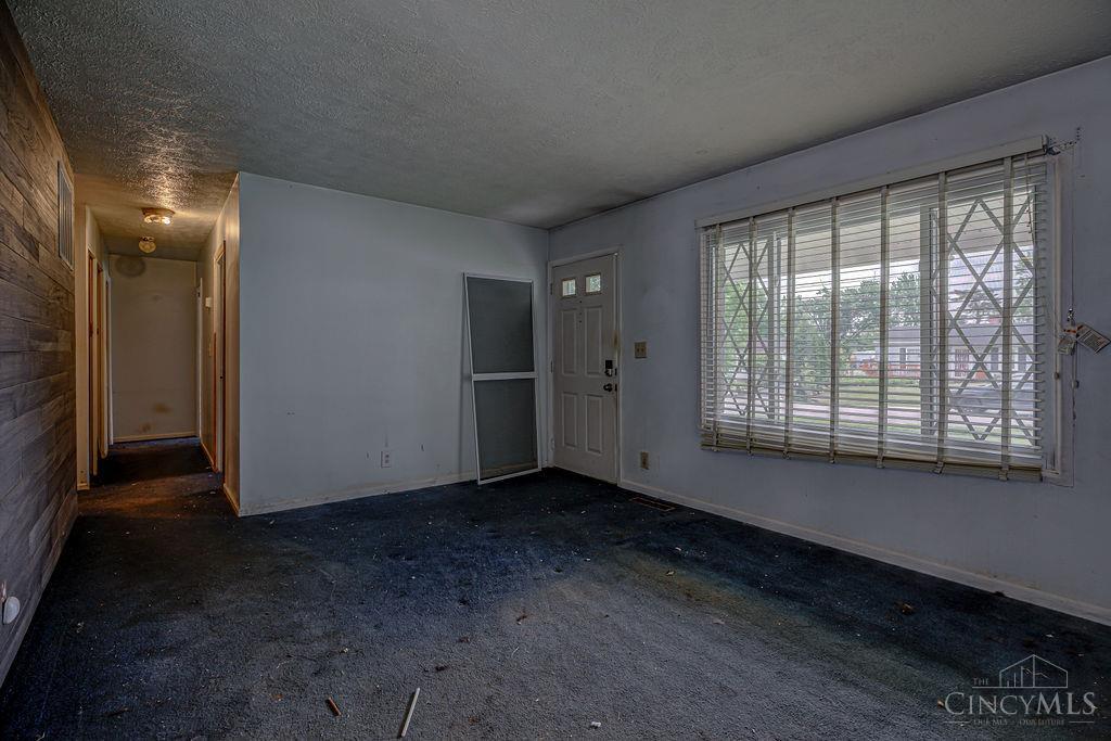 1050 Garnoa Drive