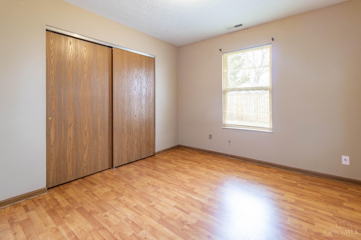 976 Pom Court #B, Trenton, Ohio image 6
