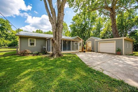 Homes For Sale - 70 Alfreda Drive<br/> Ross Twp, OH 45013