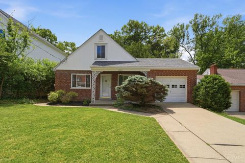 Photo of 2819 Cortelyou Place, Cincinnati, OH 45213 (MLS # 1877892)