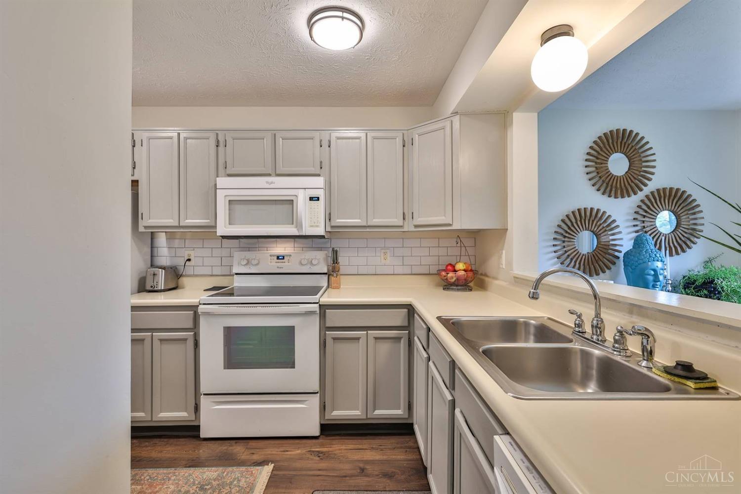4986 Lord Alfred Court, Sharonville, Ohio image 24
