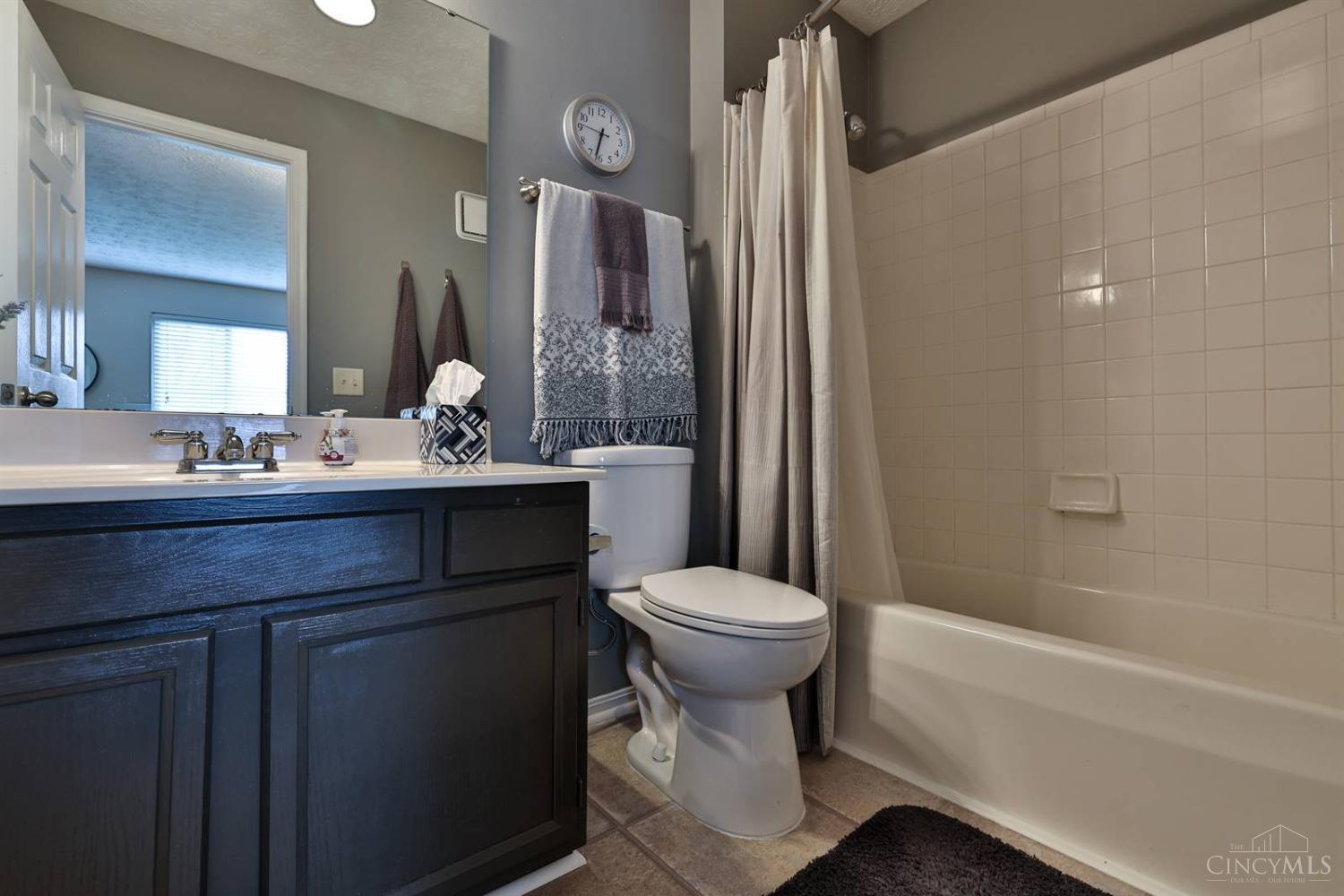 4986 Lord Alfred Court, Sharonville, Ohio image 16