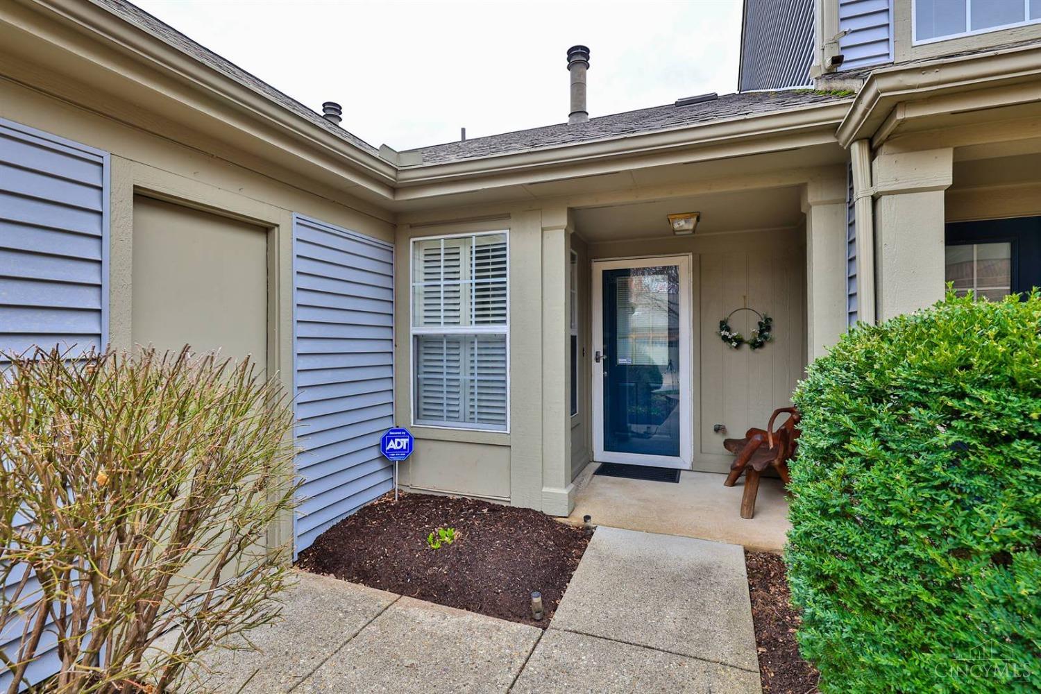 4986 Lord Alfred Court, Sharonville, Ohio image 2