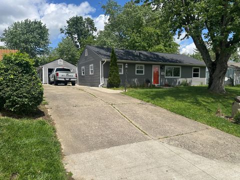 Photo of 918 Bellwood Drive, Loveland, OH 45140 (MLS # 1877324)