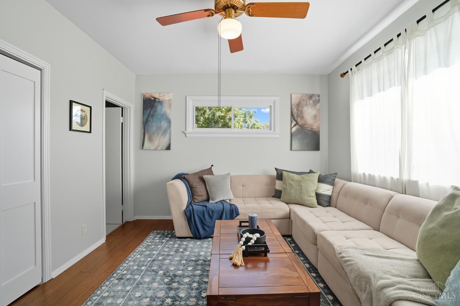 6006 Grand Vista Avenue