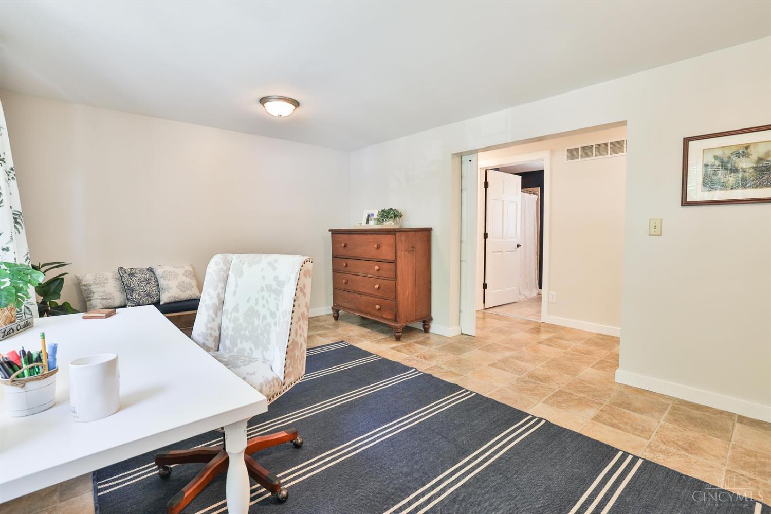 10396 Southwind Drive, Montgomery, Ohio image 34