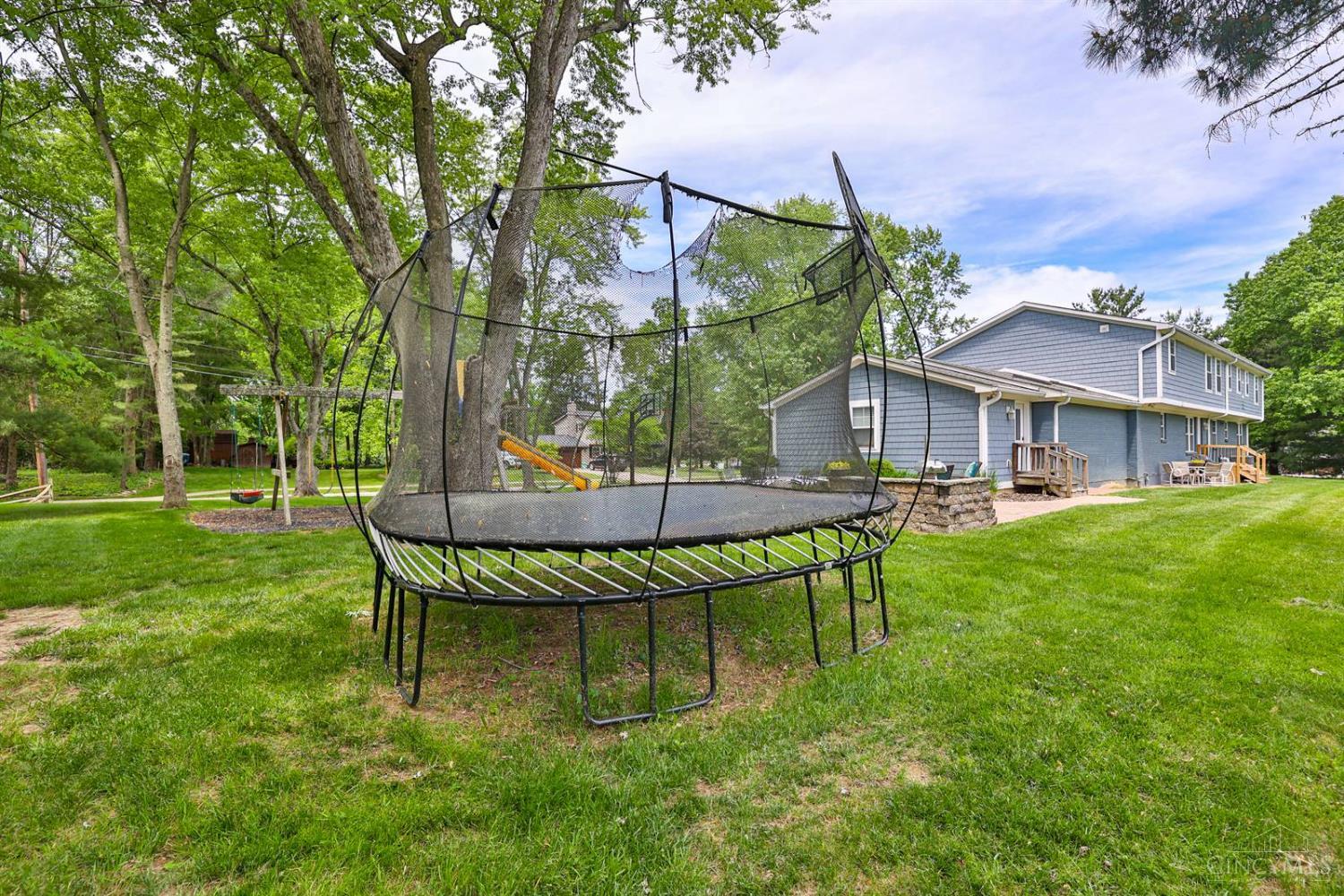 10396 Southwind Drive, Montgomery, Ohio image 11