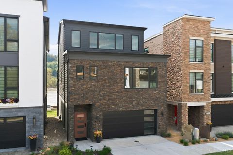 Photo of 5765 Sanctuary Place, Cincinnati, OH 45230 (MLS # 1875183)