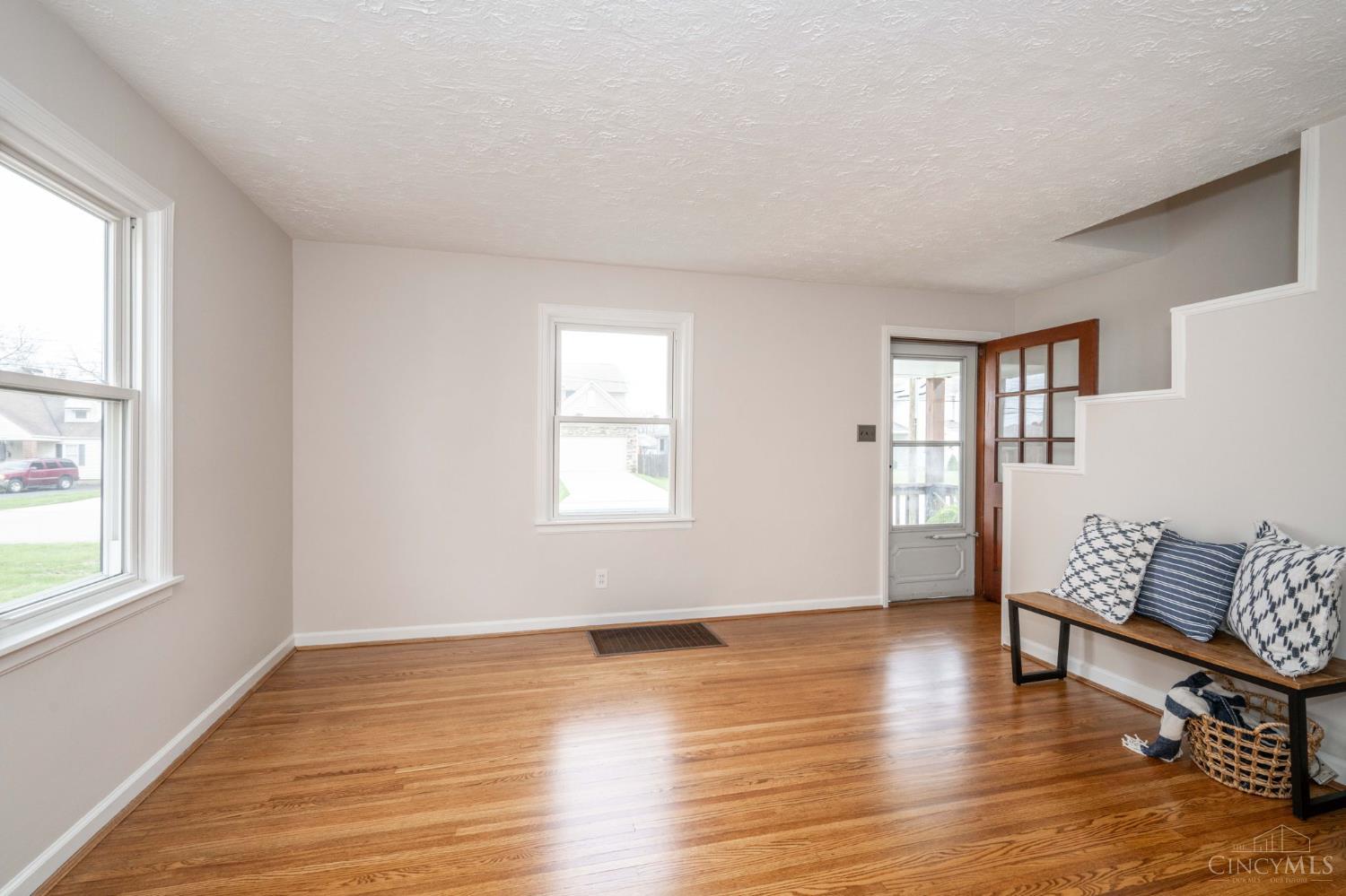 4833 Fairview Avenue