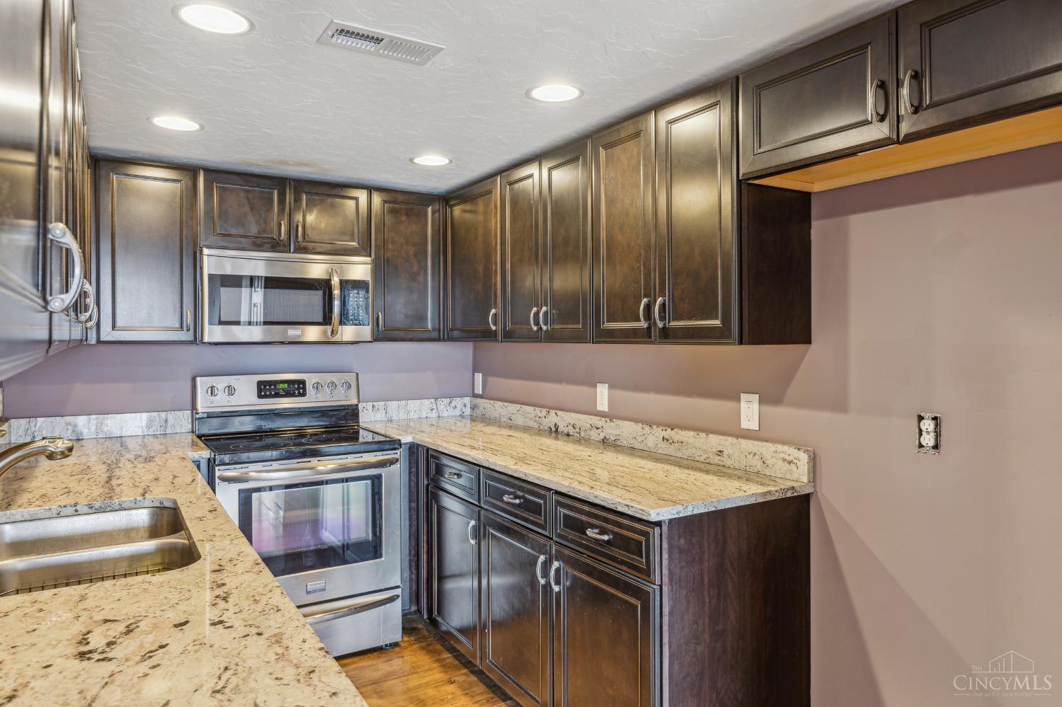 355 Grand Avenue #204, Cincinnati, Ohio image 7