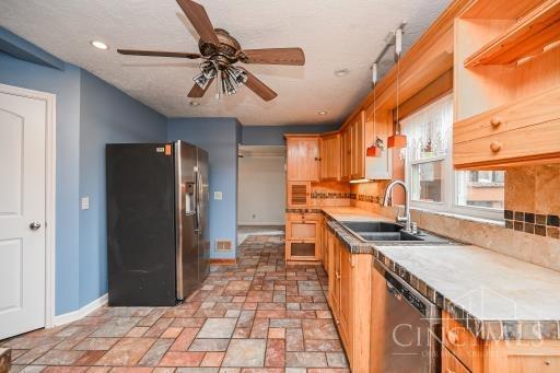 2867 Robers Avenue, Green Township, Ohio image 18