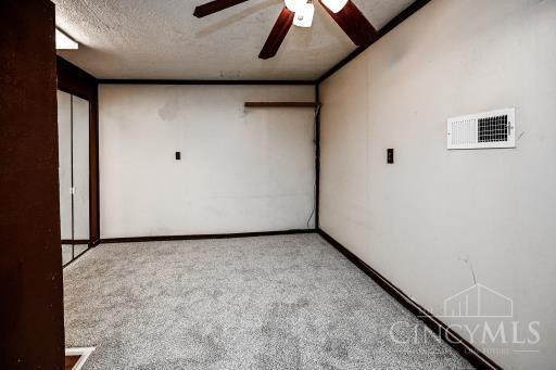 2867 Robers Avenue, Green Township, Ohio image 38
