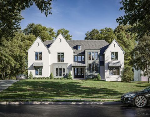 Photo of 3008 Erie Avenue, Cincinnati, OH 45208 (MLS # 1806916)