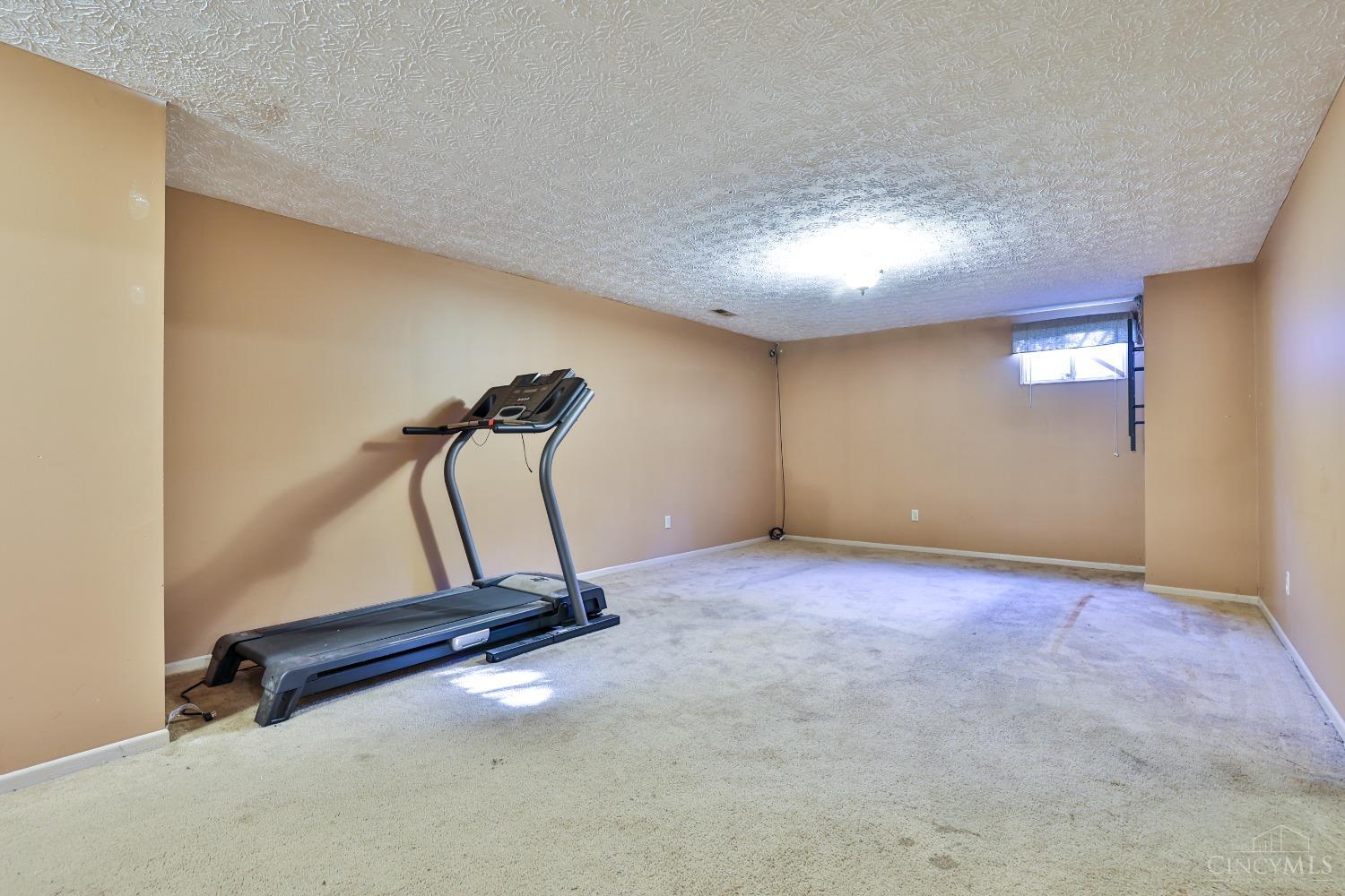 2284 Joshua Circle, Turtle Creek Twp, Ohio image 18