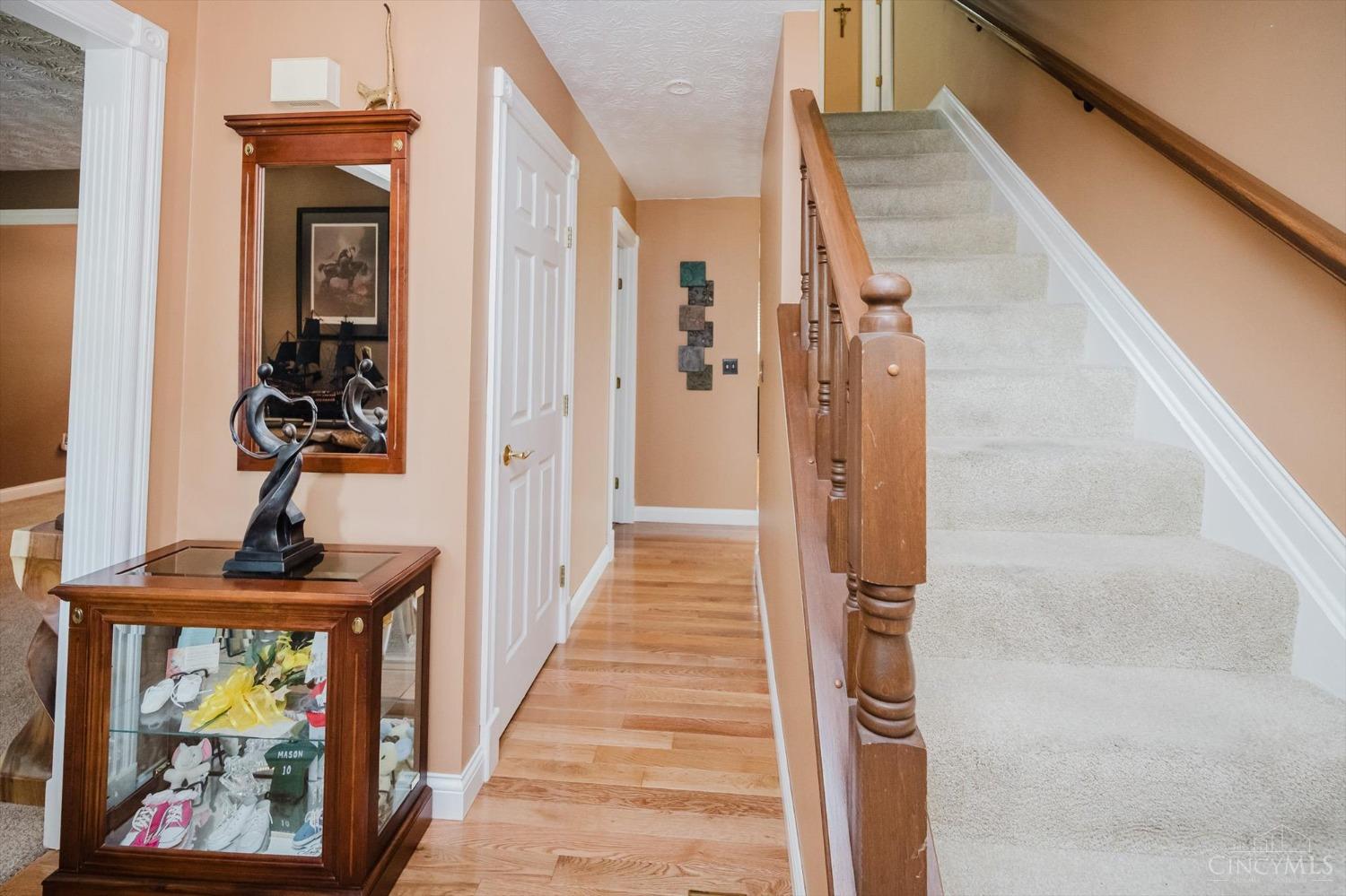 5206 Minuteman Court, Mason, Ohio image 7