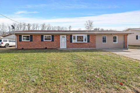 Photo of 237 Linda Court, Trenton, OH 45067 (MLS # 1867172)