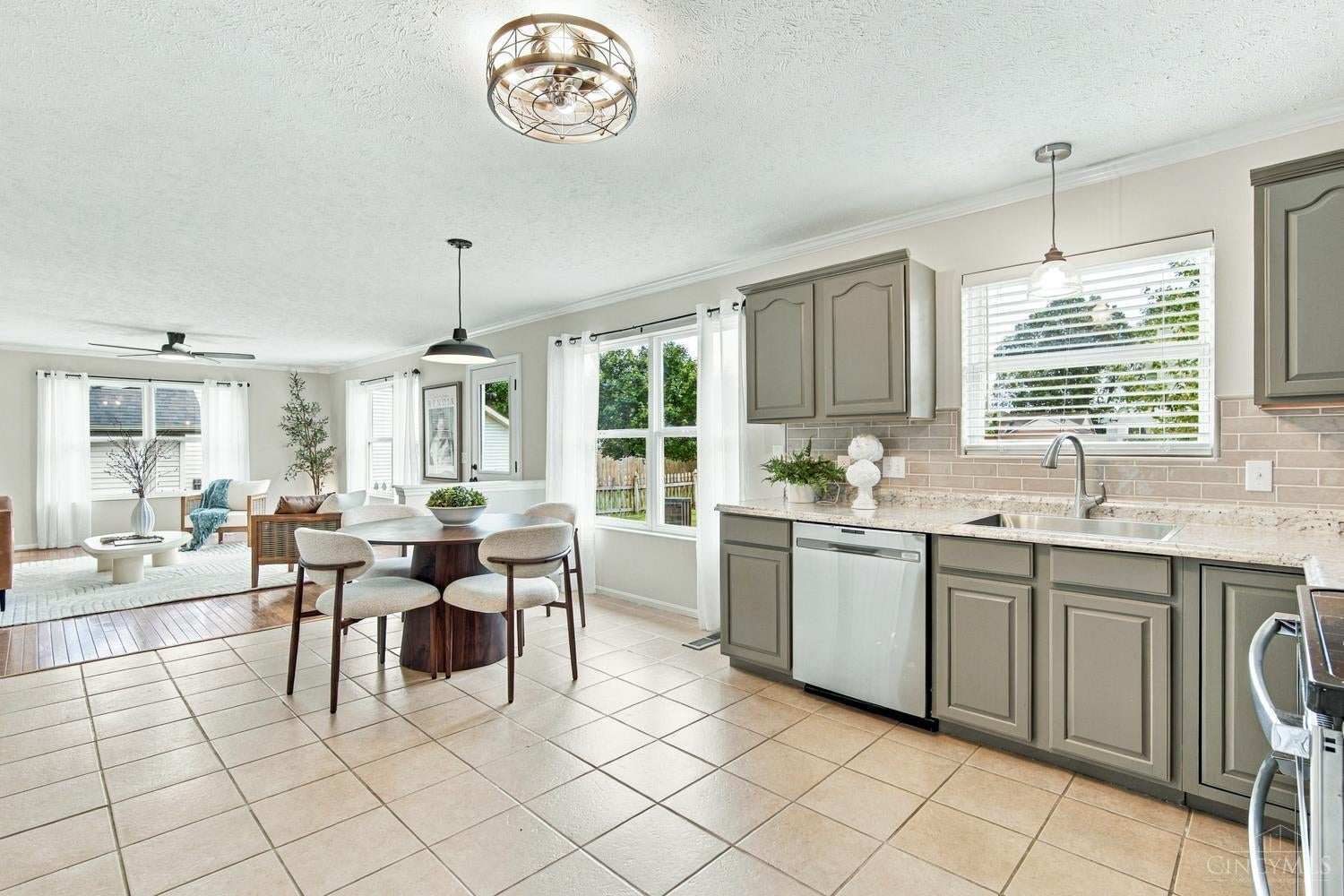1364 Lamplighter Lane