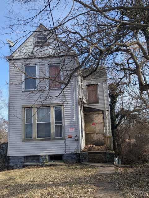 Photo of 3556 Eden Avenue, Cincinnati, OH 45229 (MLS # 1867199)