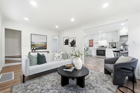 Photo of 8415 Mayfair Street, Cincinnati, OH 45216 (MLS # 1867379)