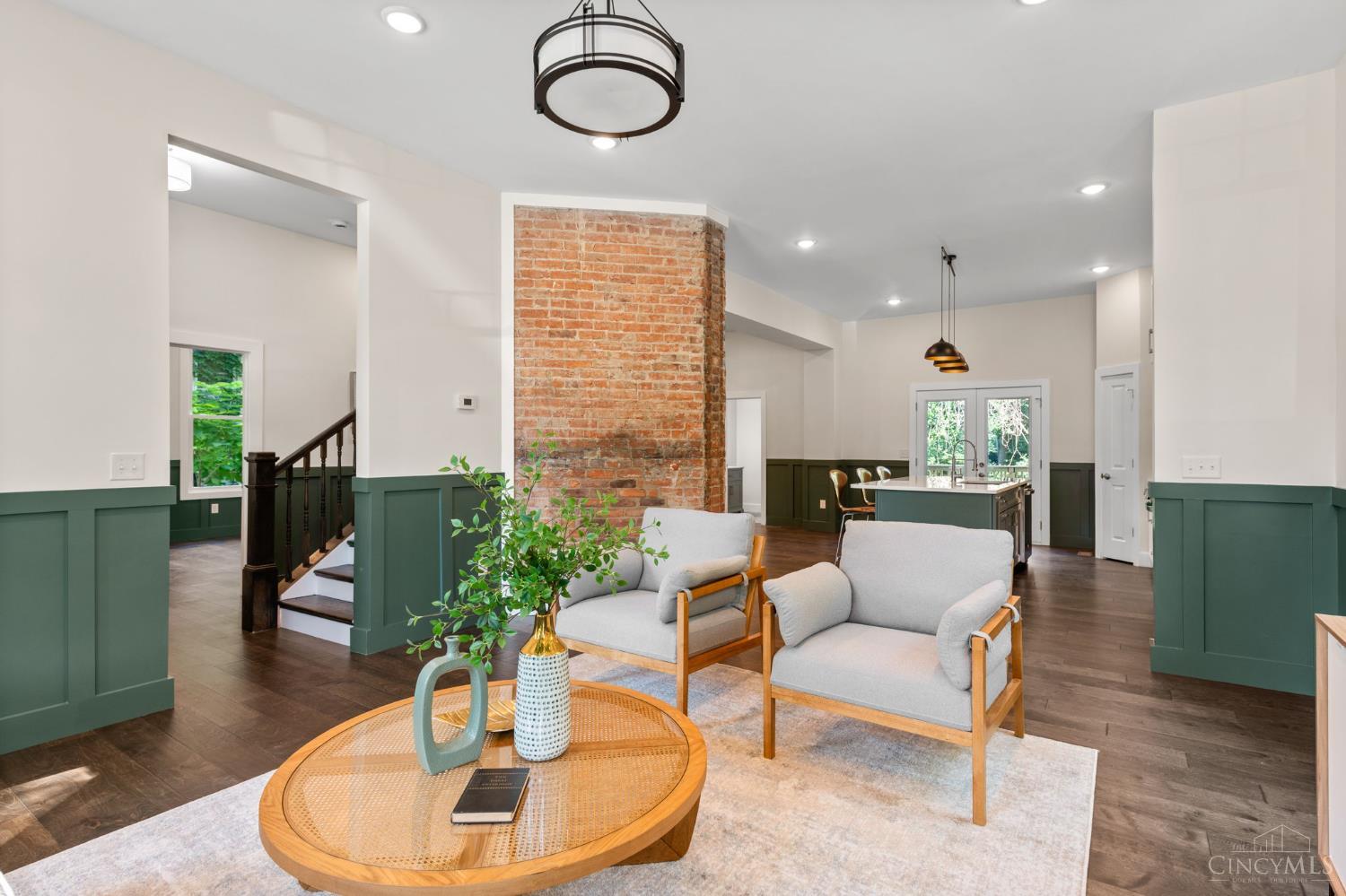 2241 Kemper Lane