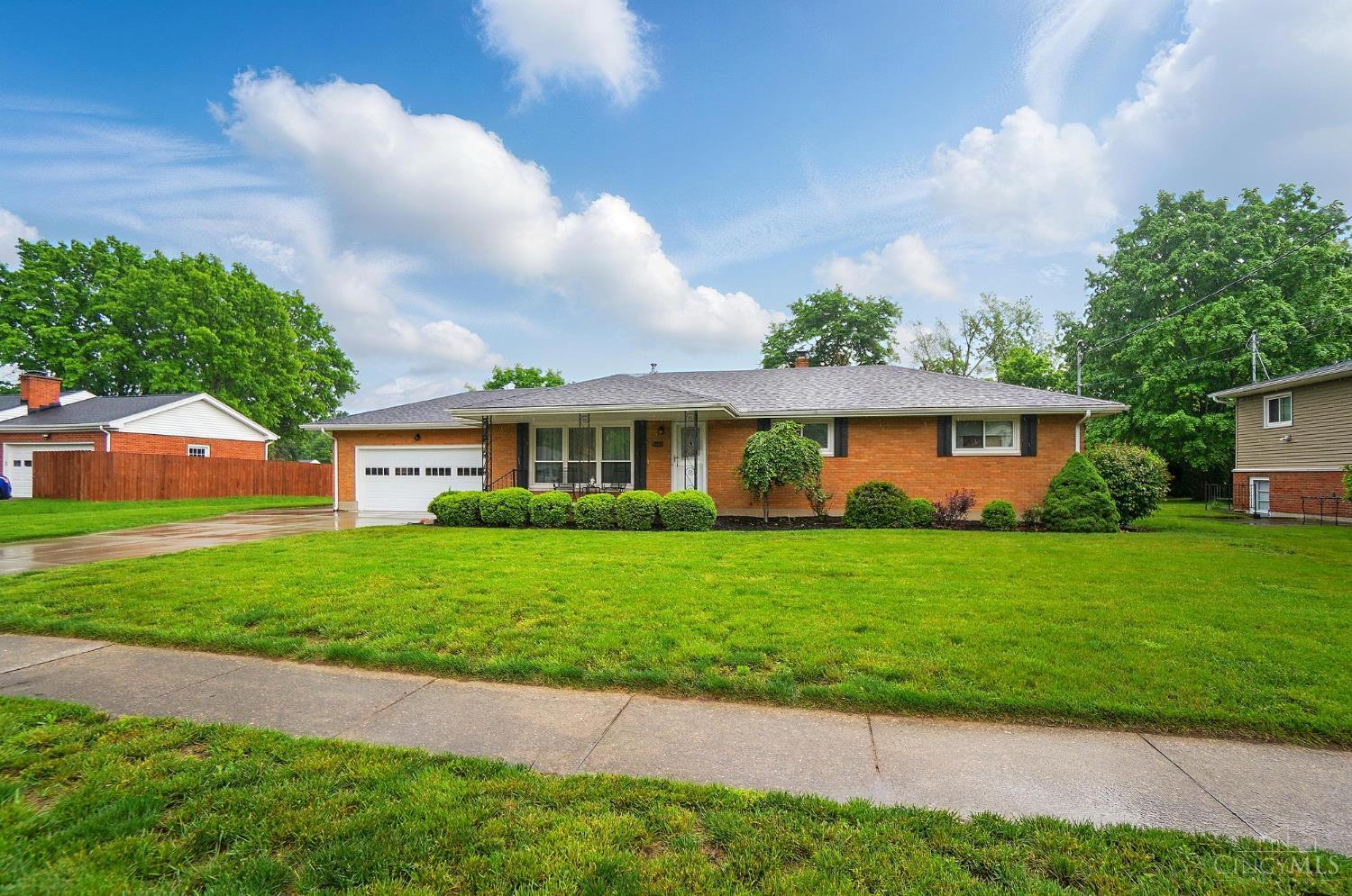 5469 Schiering Drive, Fairfield, Ohio image 2