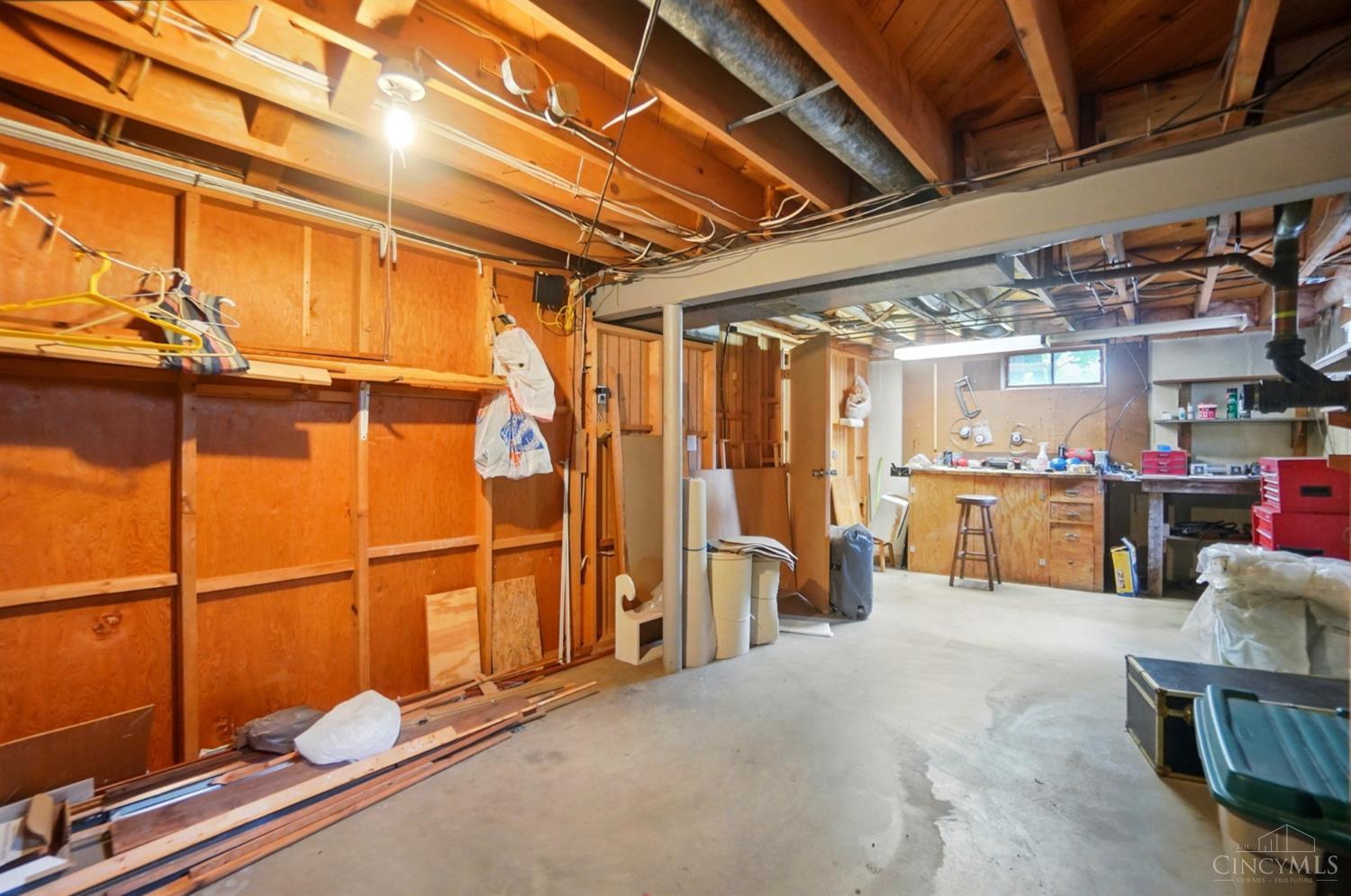 5469 Schiering Drive, Fairfield, Ohio image 36