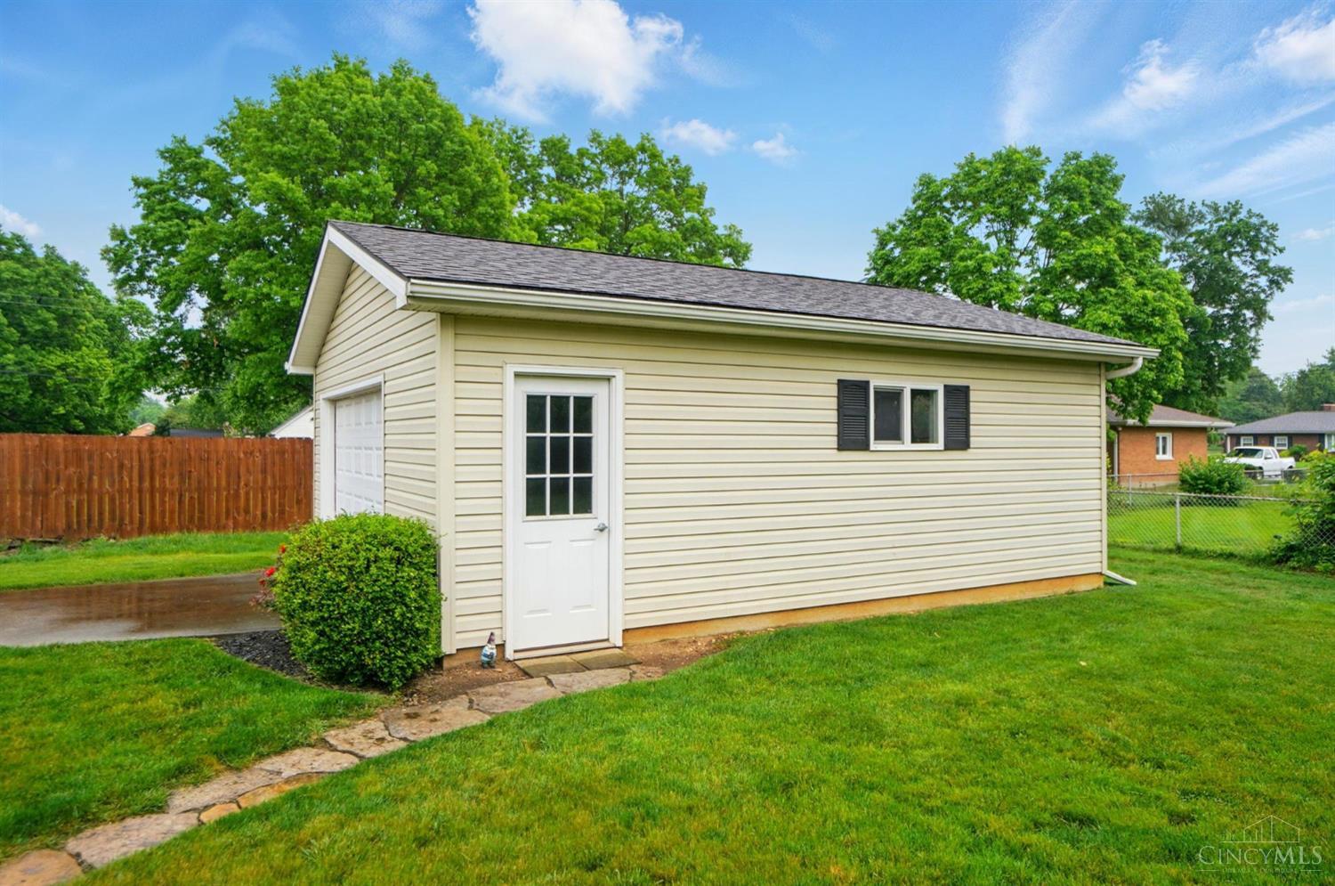 5469 Schiering Drive, Fairfield, Ohio image 50