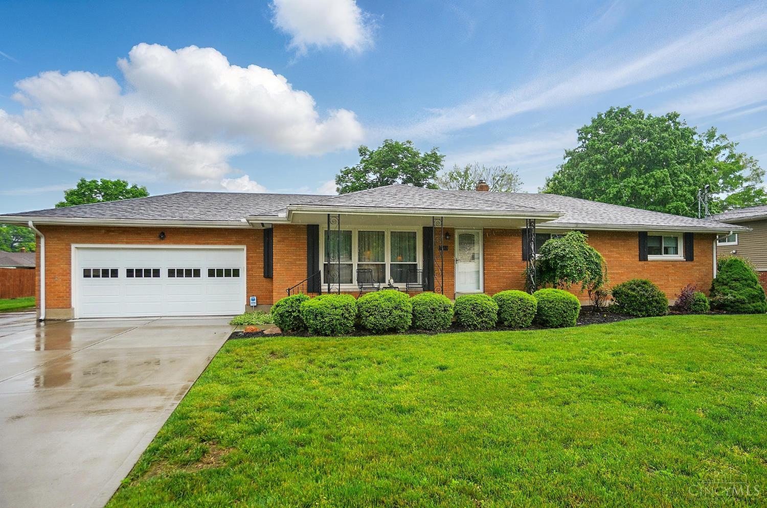 5469 Schiering Drive, Fairfield, Ohio image 3