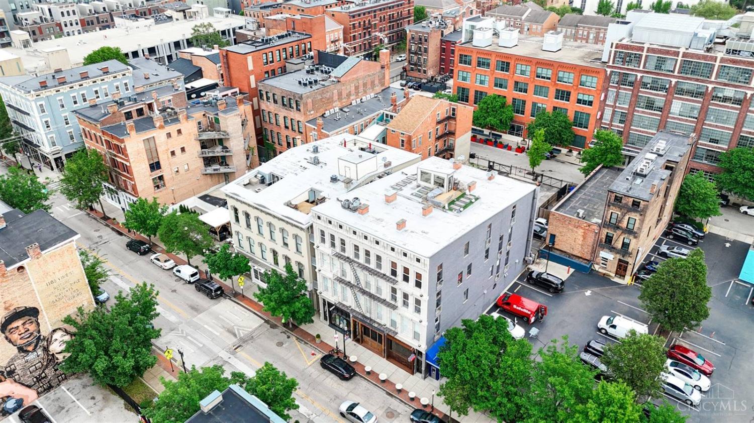 1214 Vine Street 3