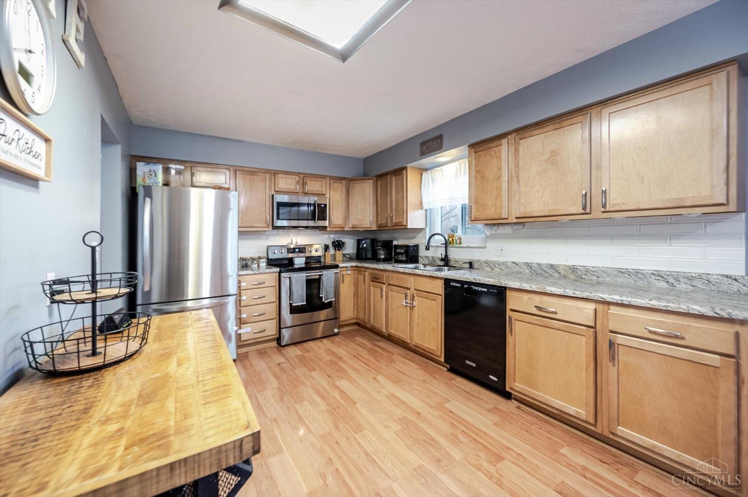 2530 El Camino Drive, Middletown, Ohio image 12