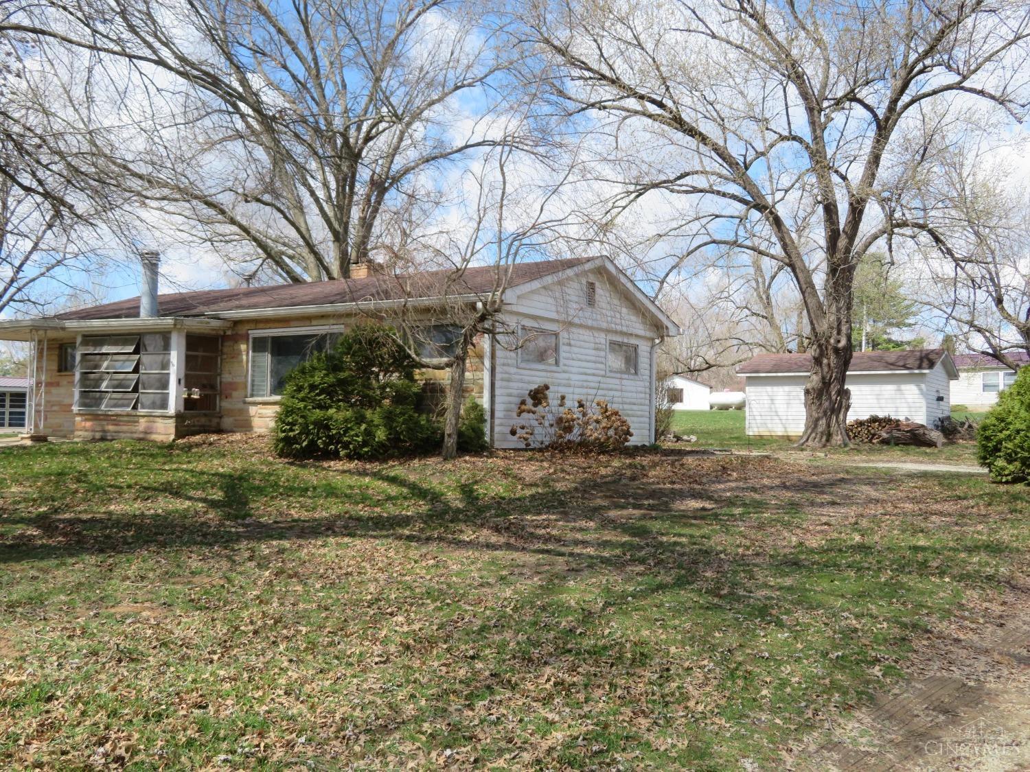 6539 Spring Hill Drive, Paint Twp, Ohio image 3